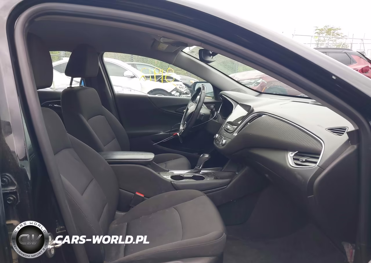 2018 Chevrolet Malibu Lt VIN:1G1ZD5ST2JF136069 - 5