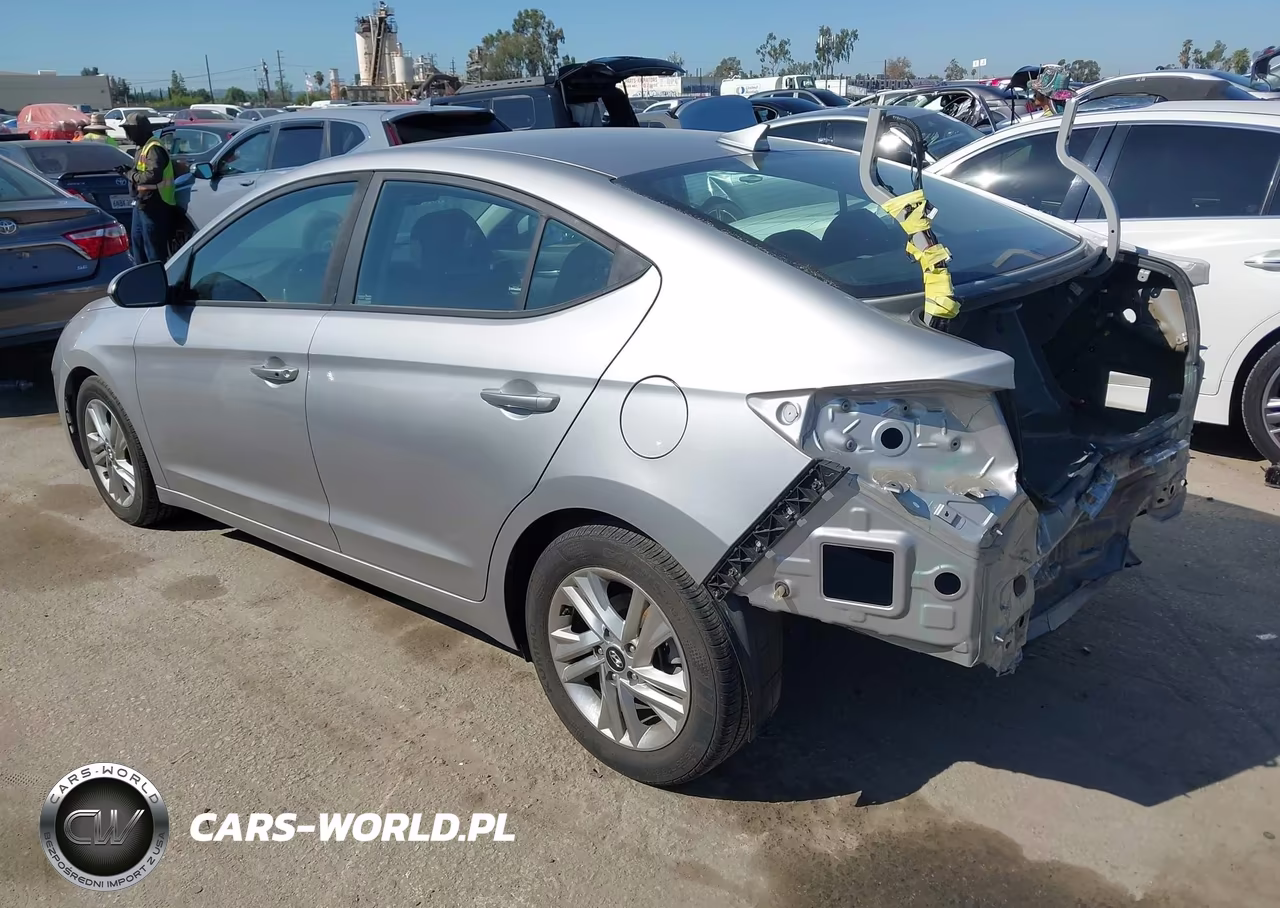 2020 Hyundai Elantra Value Edition VIN:5NPD84LFXLH557233 - 3