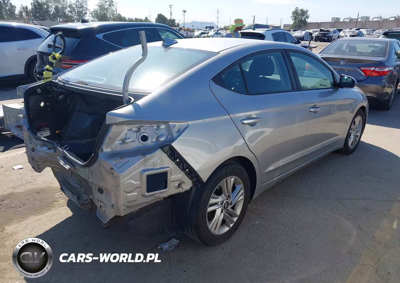 2020 Hyundai Elantra Value Edition VIN:5NPD84LFXLH557233 - 4
