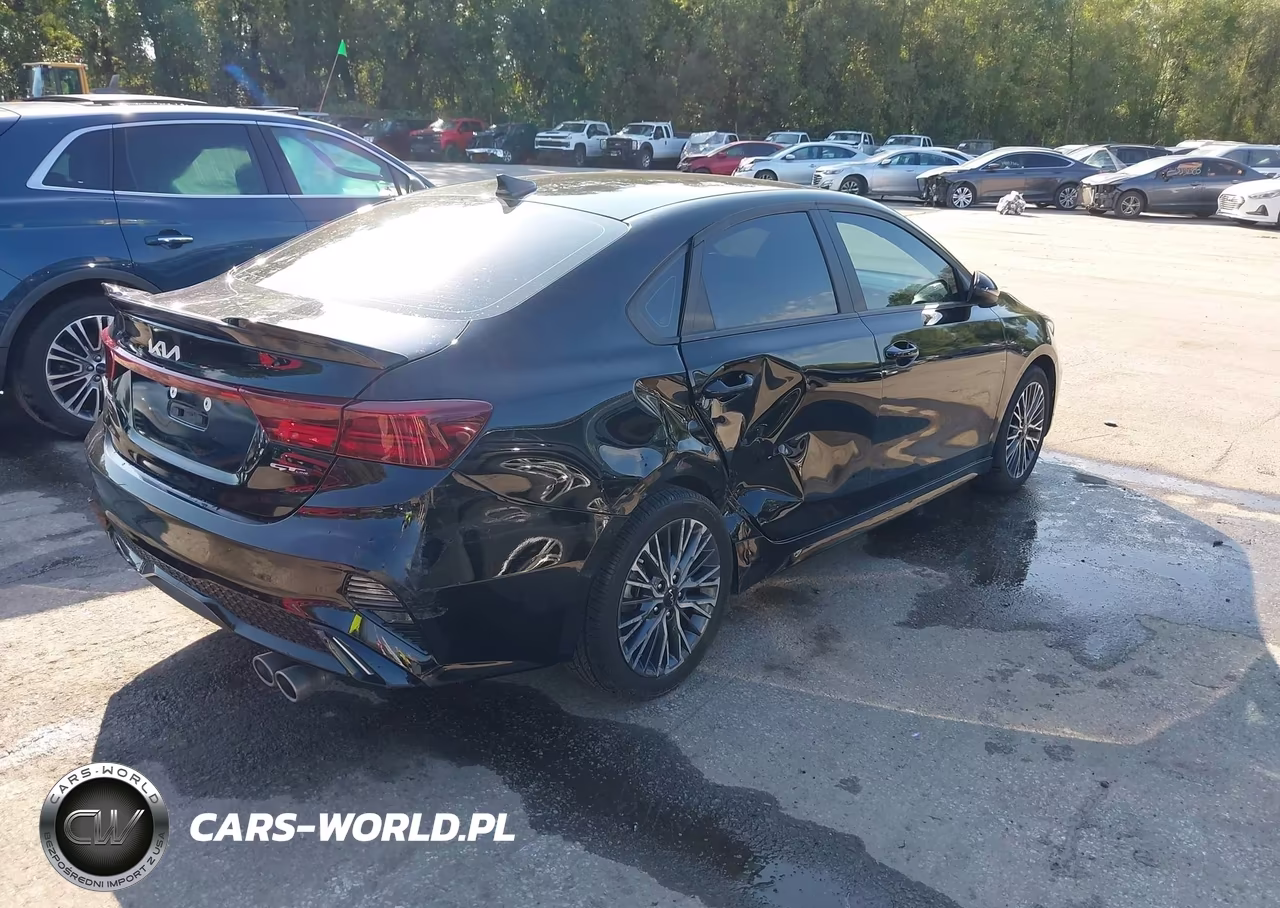 2023 Kia Forte Gt-Line VIN:3KPF54AD8PE573413 - 4