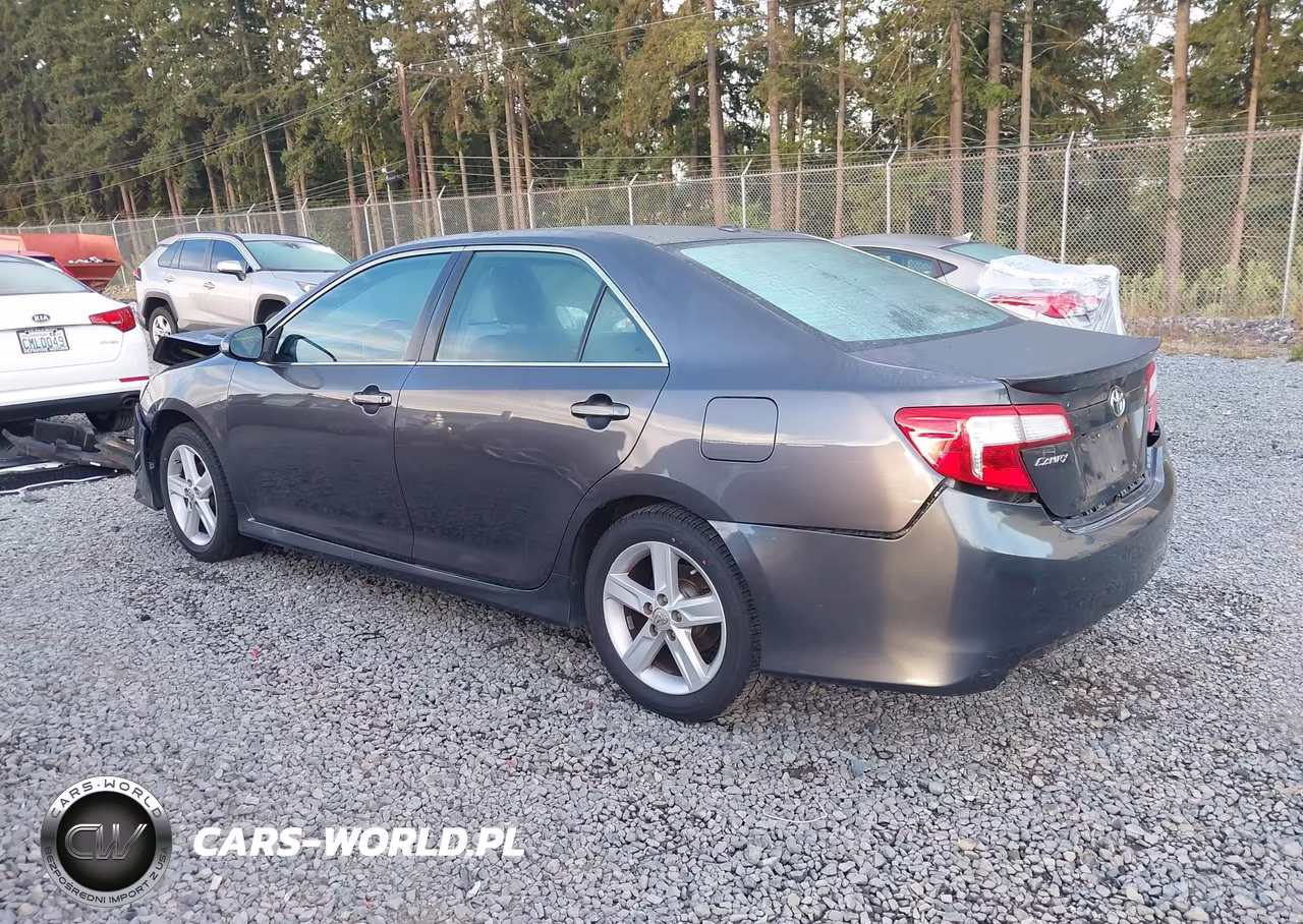 2013 Toyota Camry Se VIN:4T1BF1FK3DU670013 - 3