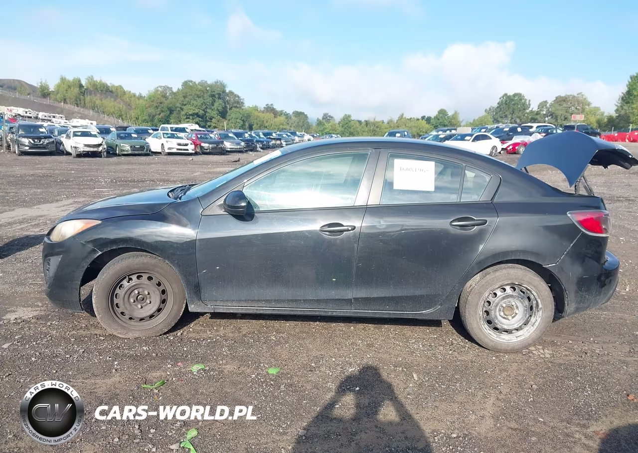 2011 Mazda Mazda3 I Sport VIN:JM1BL1UG7B1417304 - 13