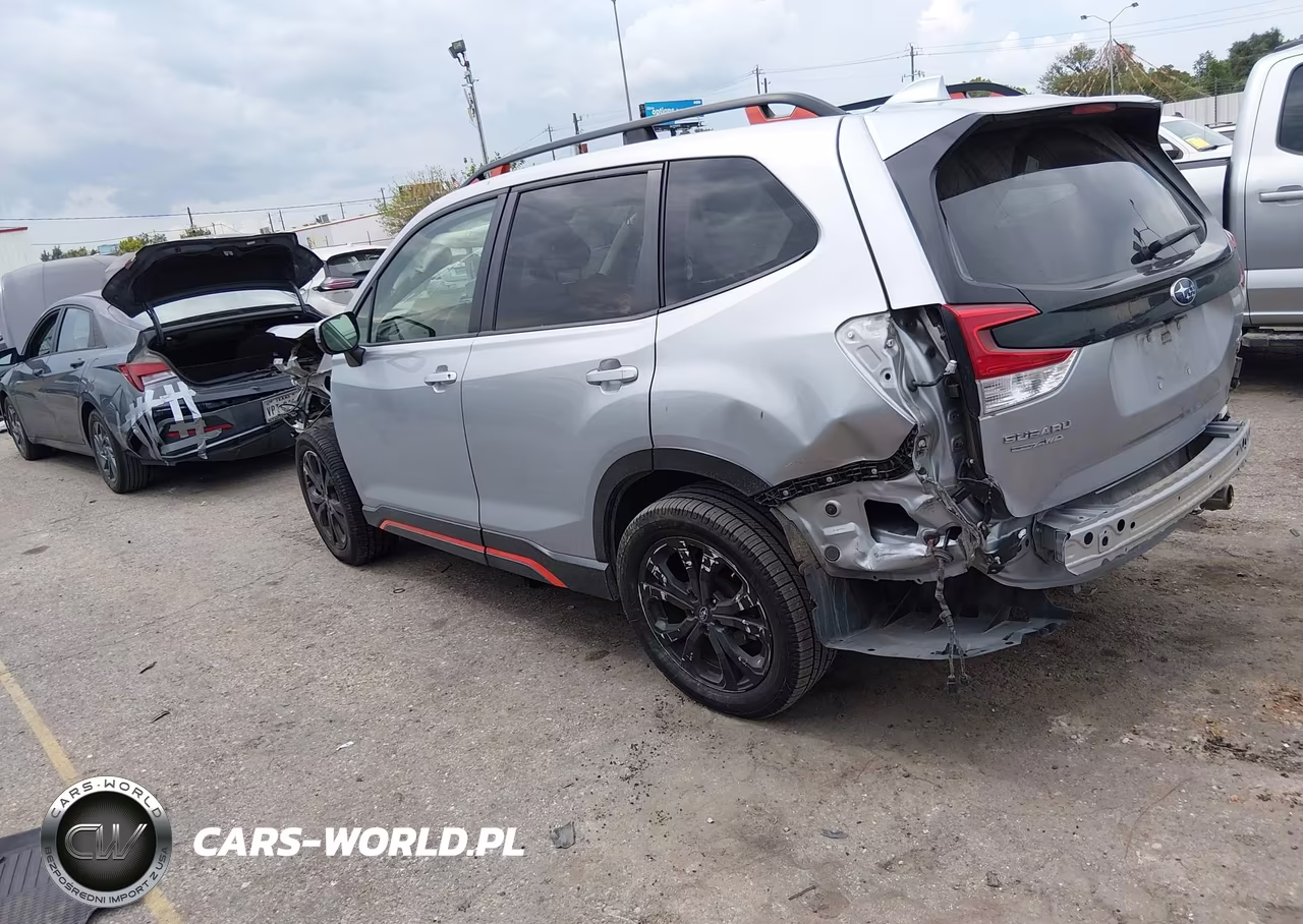 2019 Subaru Forester Sport VIN:JF2SKAKC5KH490182 - 3