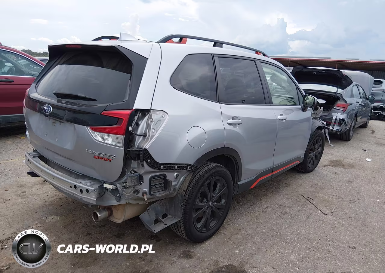 2019 Subaru Forester Sport VIN:JF2SKAKC5KH490182 - 4