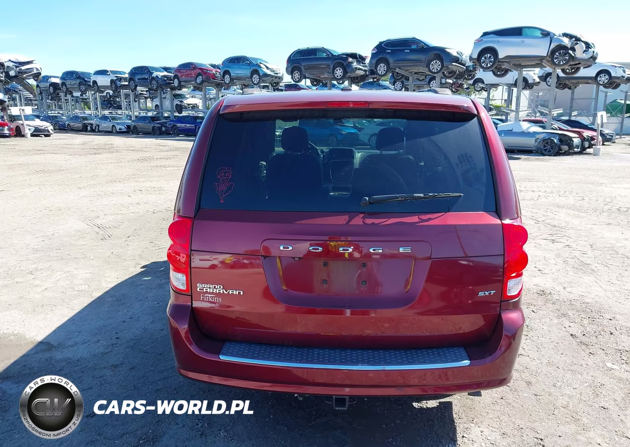 2018 Dodge Grand Caravan Sxt VIN:2C4RDGCG1JR176818 - 17