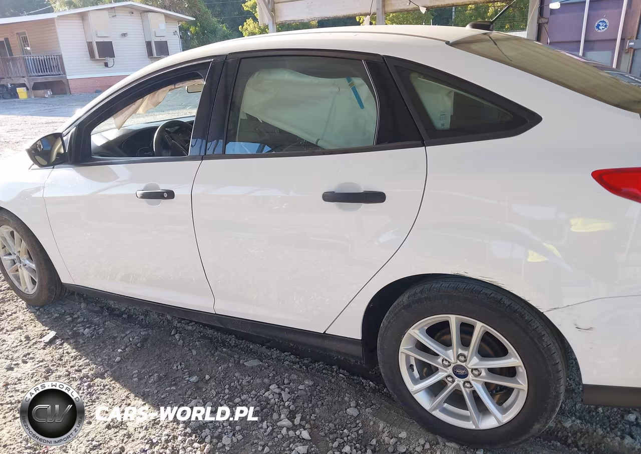 2018 Ford Focus S VIN:1FADP3E21JL220830 - 14