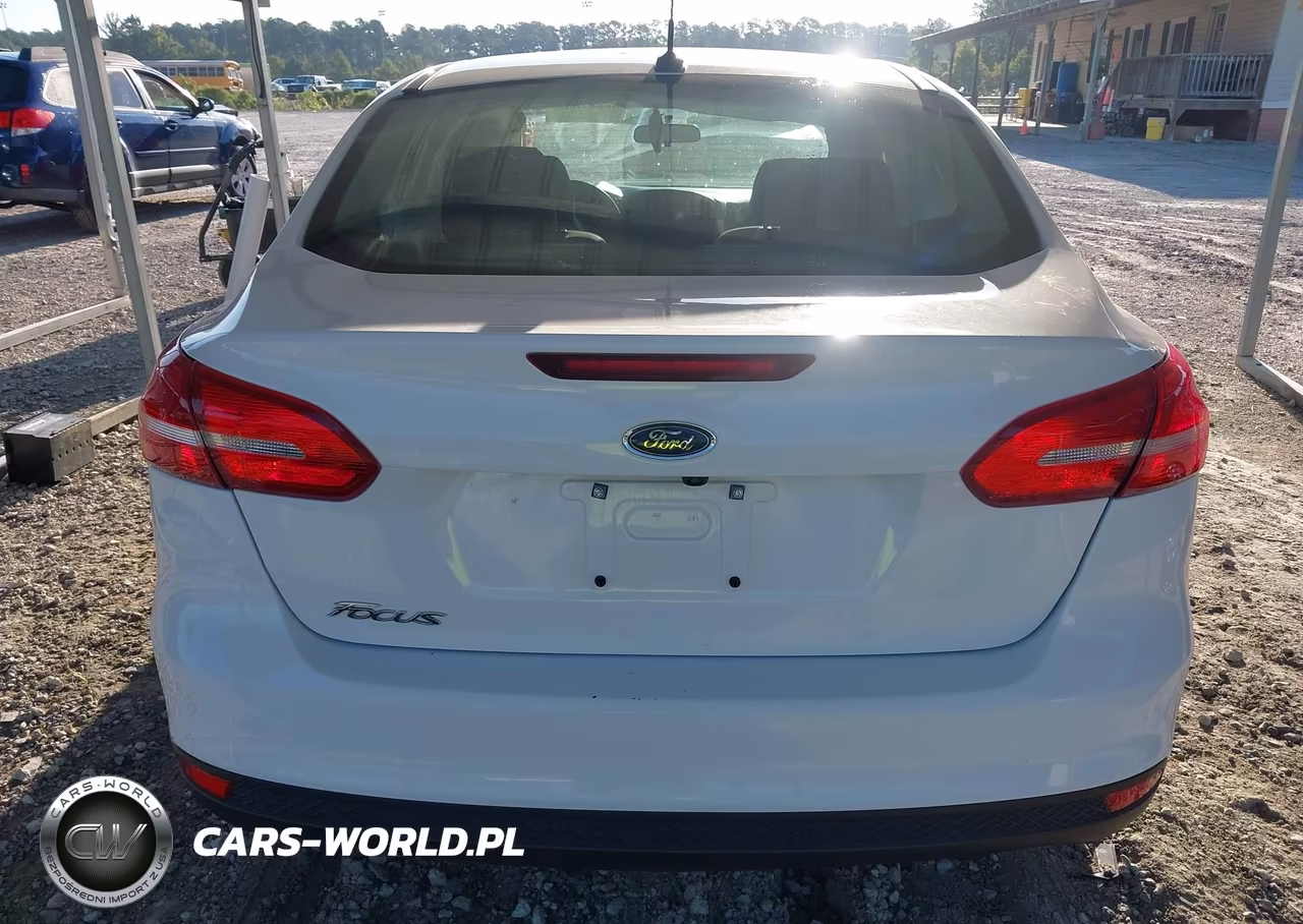 2018 Ford Focus S VIN:1FADP3E21JL220830 - 16