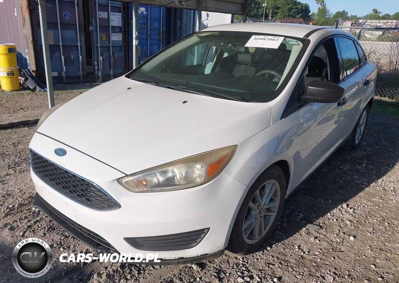 2018 Ford Focus S VIN:1FADP3E21JL220830 - 2