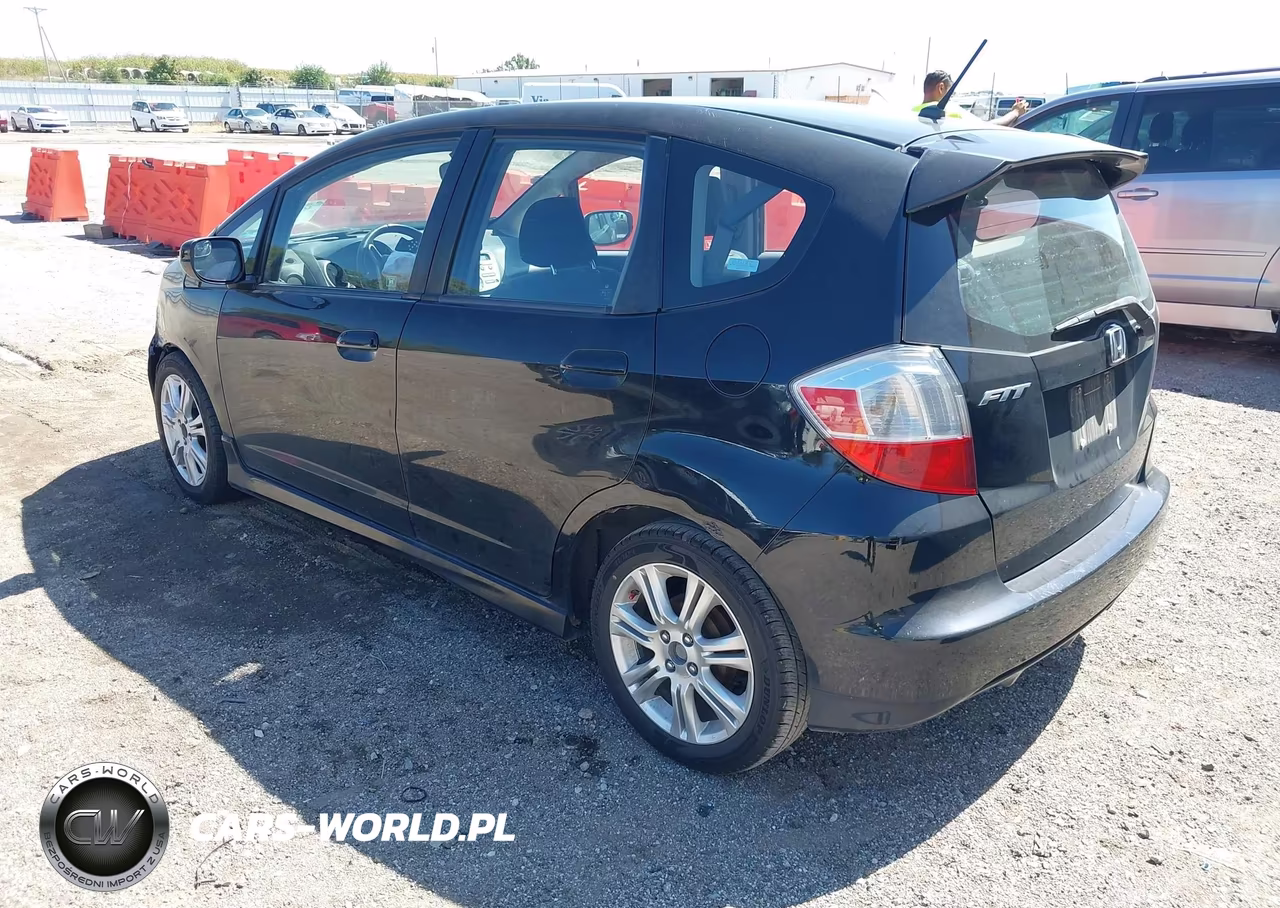 2009 Honda Fit Sport VIN:JHMGE88429S059380 - 3