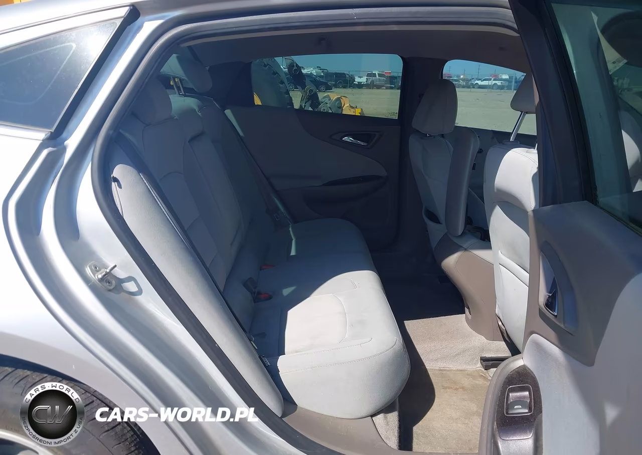 2017 Chevrolet Malibu 1Fl VIN:1G1ZC5ST7HF270945 - 8