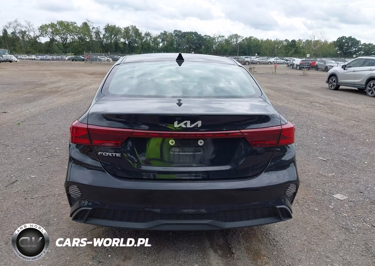 2023 Kia Forte Lxs VIN:3KPF24AD9PE561327 - 17