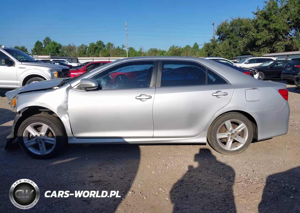 2014 Toyota Camry Se VIN:4T1BF1FK9EU384099 - 15