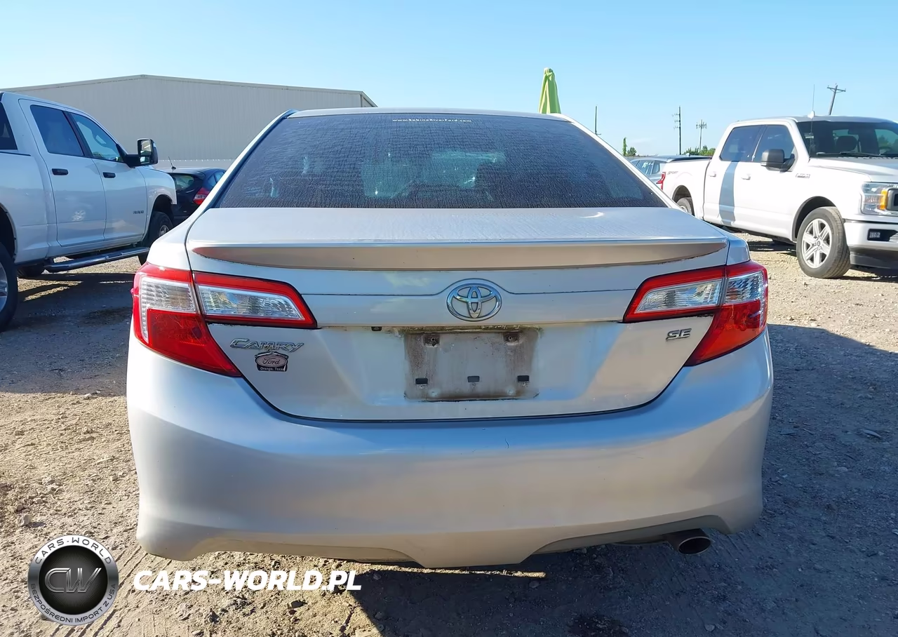2014 Toyota Camry Se VIN:4T1BF1FK9EU384099 - 17
