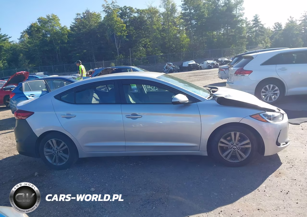 2018 Hyundai Elantra Sel VIN:5NPD84LFXJH255423 - 13