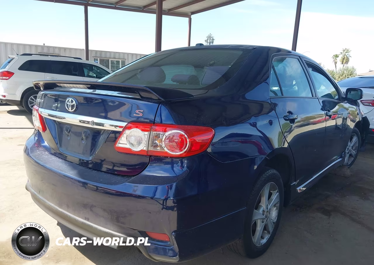 2011 Toyota Corolla S VIN:2T1BU4EE4BC668188 - 4