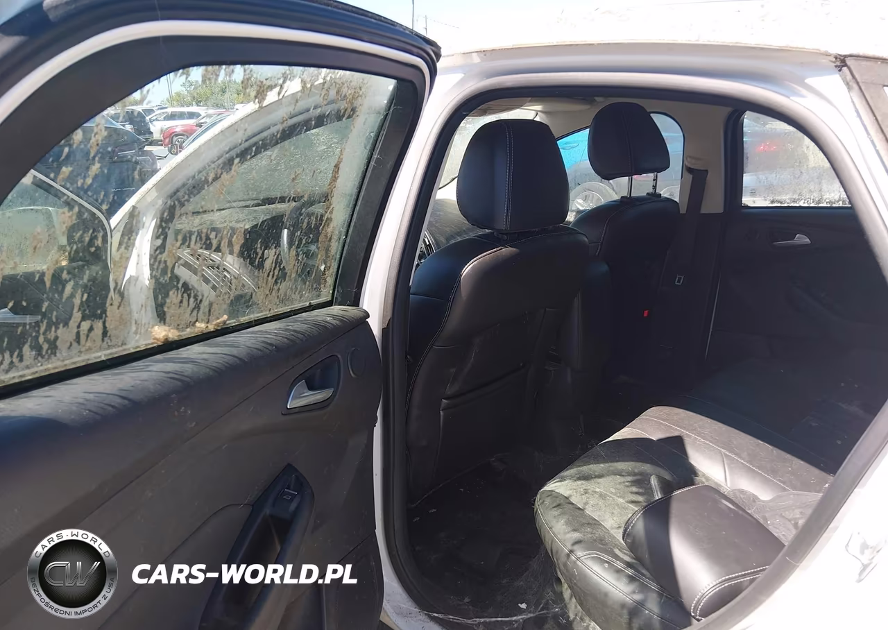 2014 Ford Focus Titanium VIN:1FADP3N20EL169939 - 8