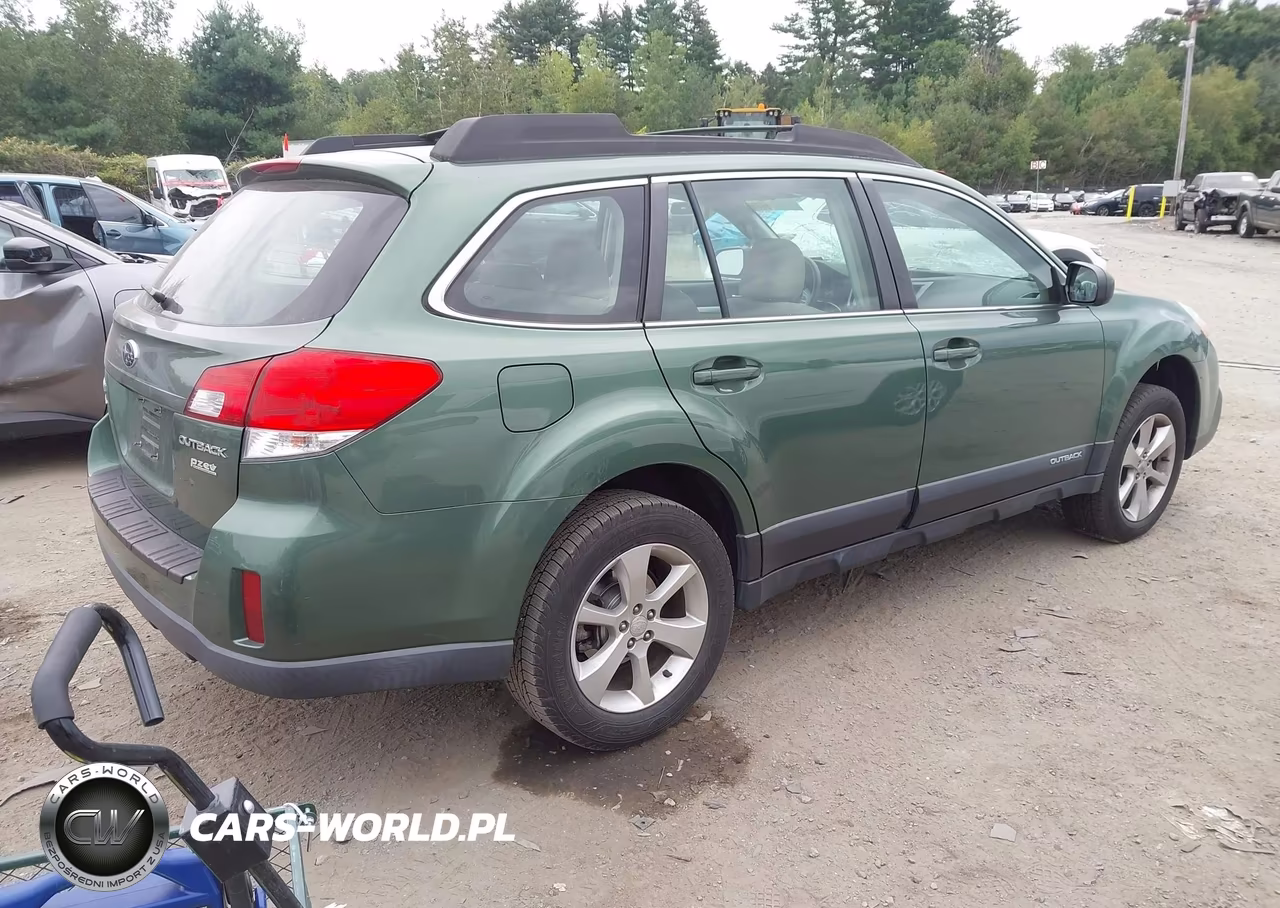 2014 Subaru Outback 2.5I VIN:4S4BRBAC8E3282621 - 4