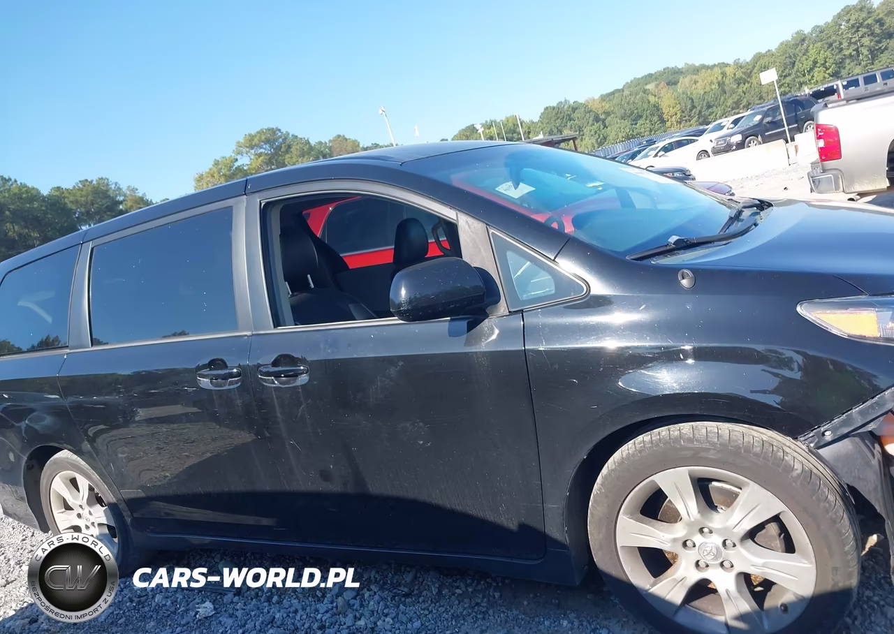 2011 Toyota Sienna Se VIN:5TDXK3DC0BS045227 - 13