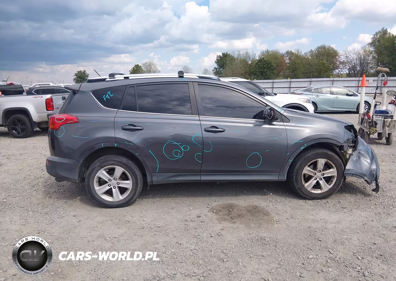 2013 Toyota Rav4 Xle VIN:JTMRFREV0DD042830 - 14