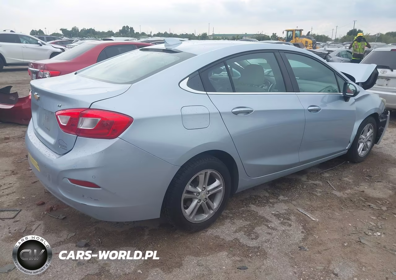2017 Chevrolet Cruze Lt Auto VIN:1G1BE5SM7H7171167 - 4