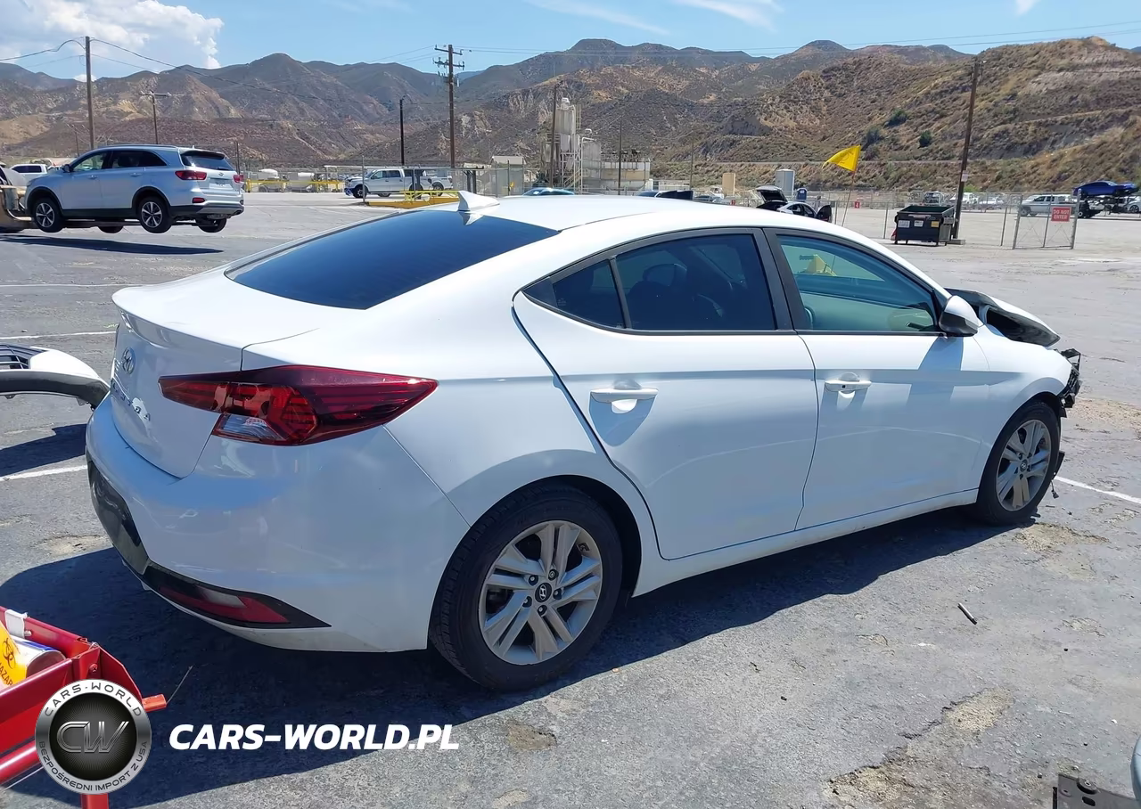 2020 Hyundai Elantra Value Edition VIN:5NPD84LF2LH601550 - 4