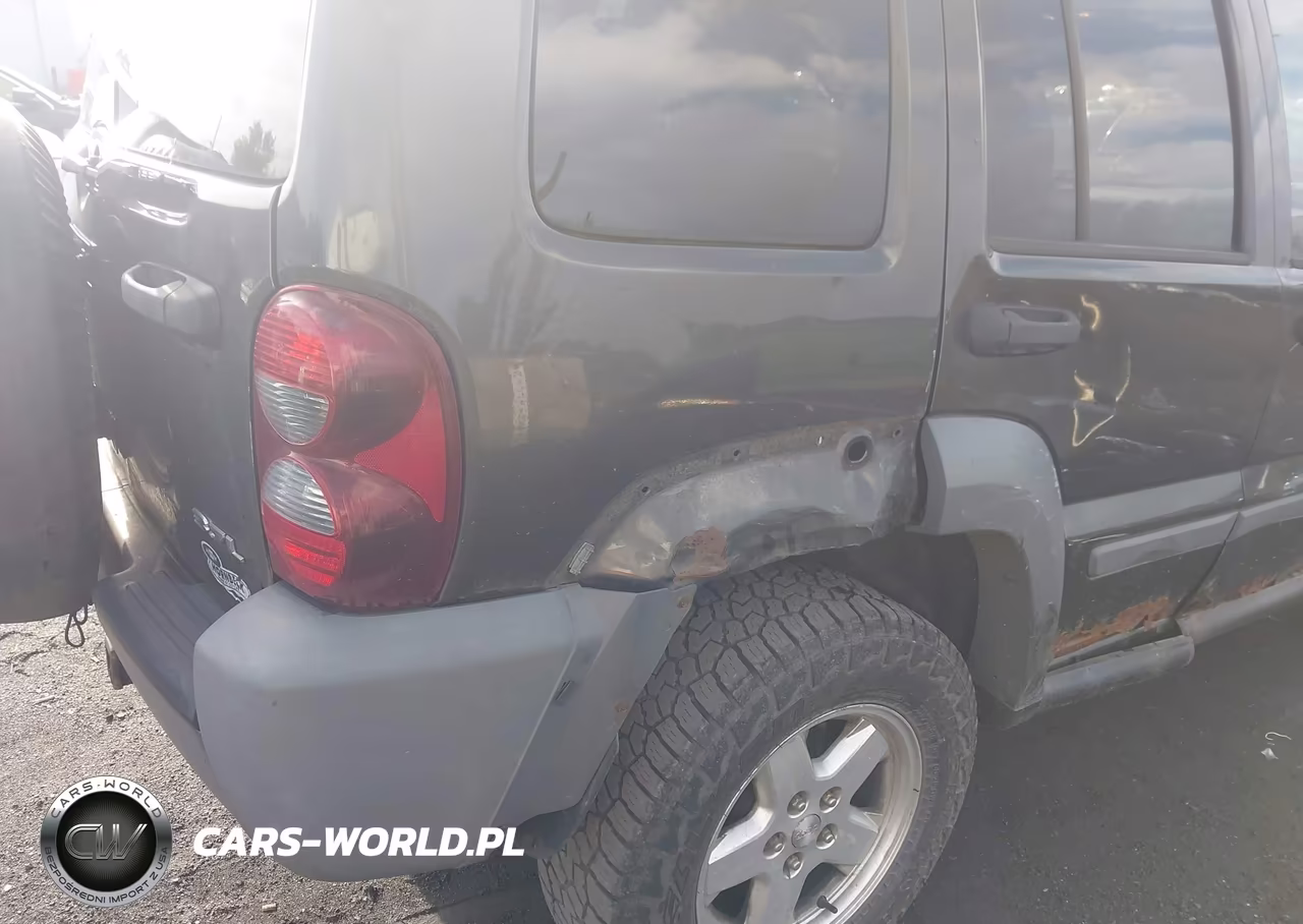 2005 Jeep Liberty Sport VIN:1J4GL48K25W709594 - 6