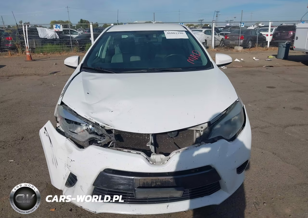 2015 Toyota Corolla Le VIN:5YFBURHE4FP209242 - 12