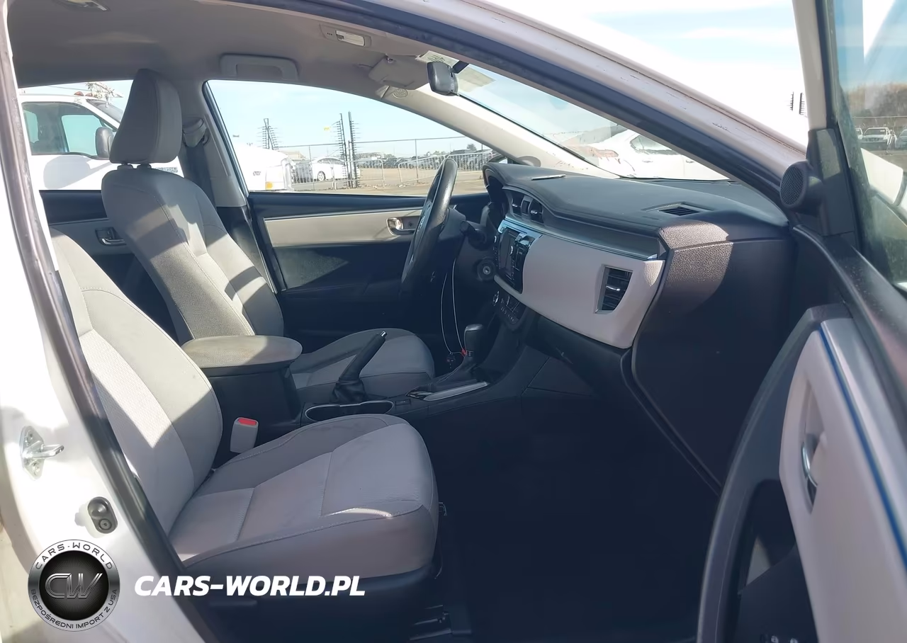 2015 Toyota Corolla Le VIN:5YFBURHE4FP209242 - 5