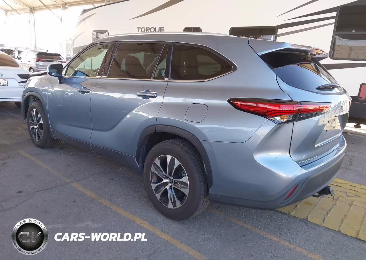 2022 Toyota Highlander Xle VIN:5TDGZRAH2NS128578 - 3