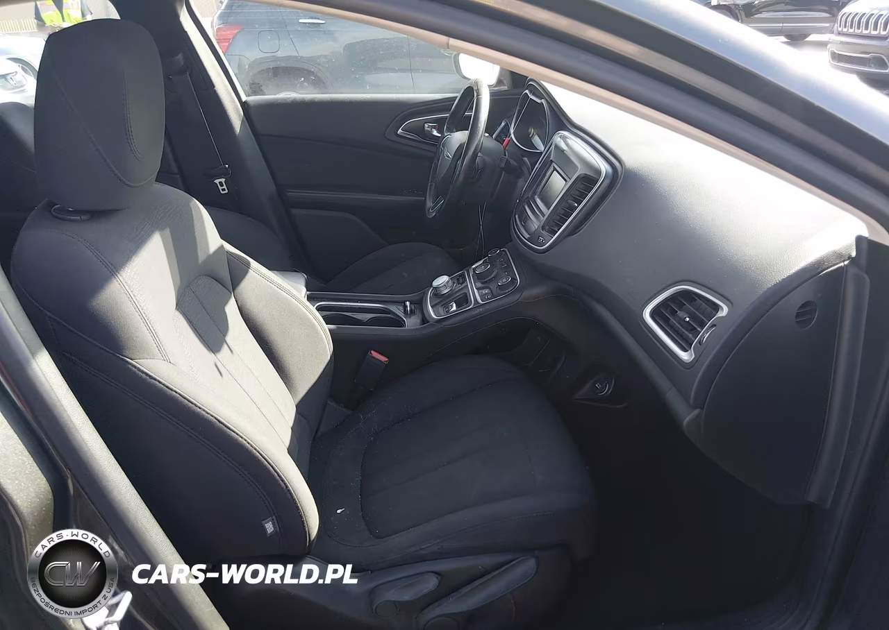 2015 Chrysler 200 Limited VIN:1C3CCCAB6FN666978 - 5