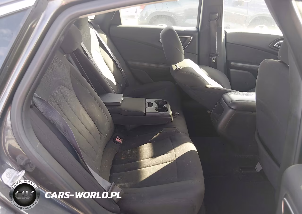 2015 Chrysler 200 Limited VIN:1C3CCCAB6FN666978 - 8