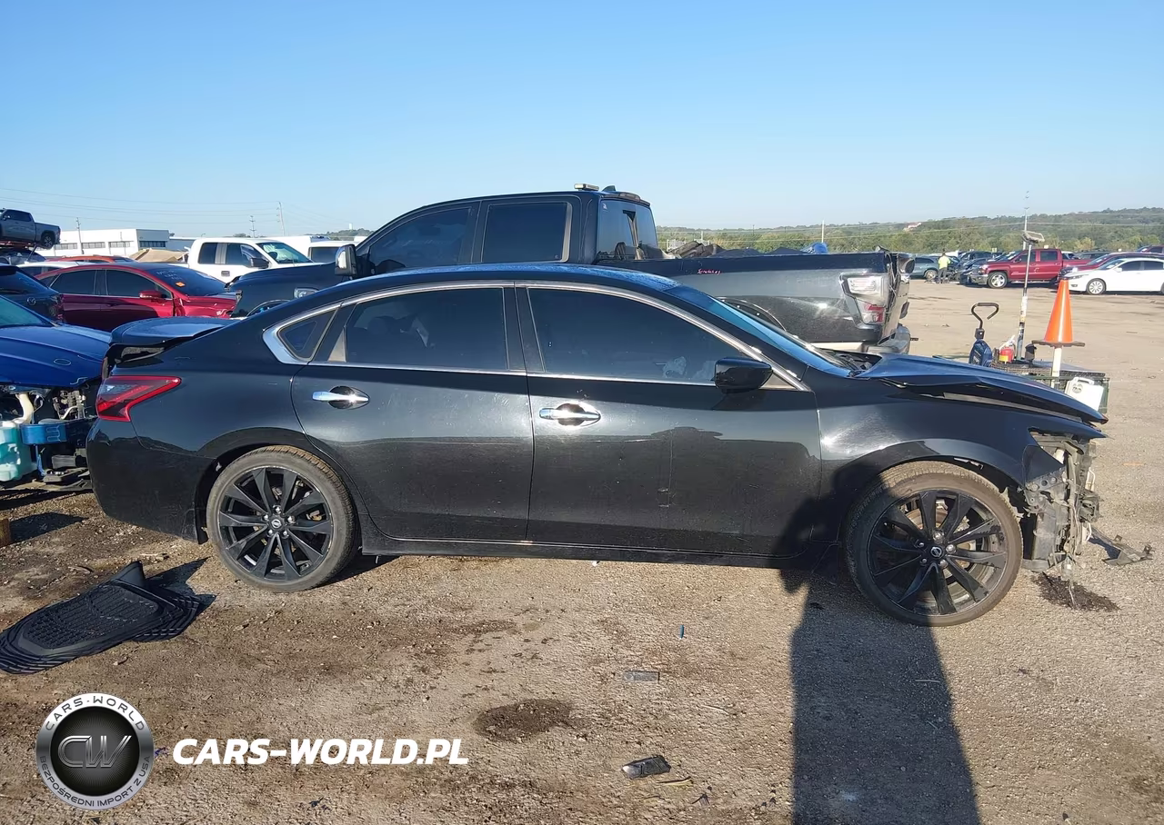 2018 Nissan Altima 2.5 Sr VIN:1N4AL3AP4JC223656 - 13