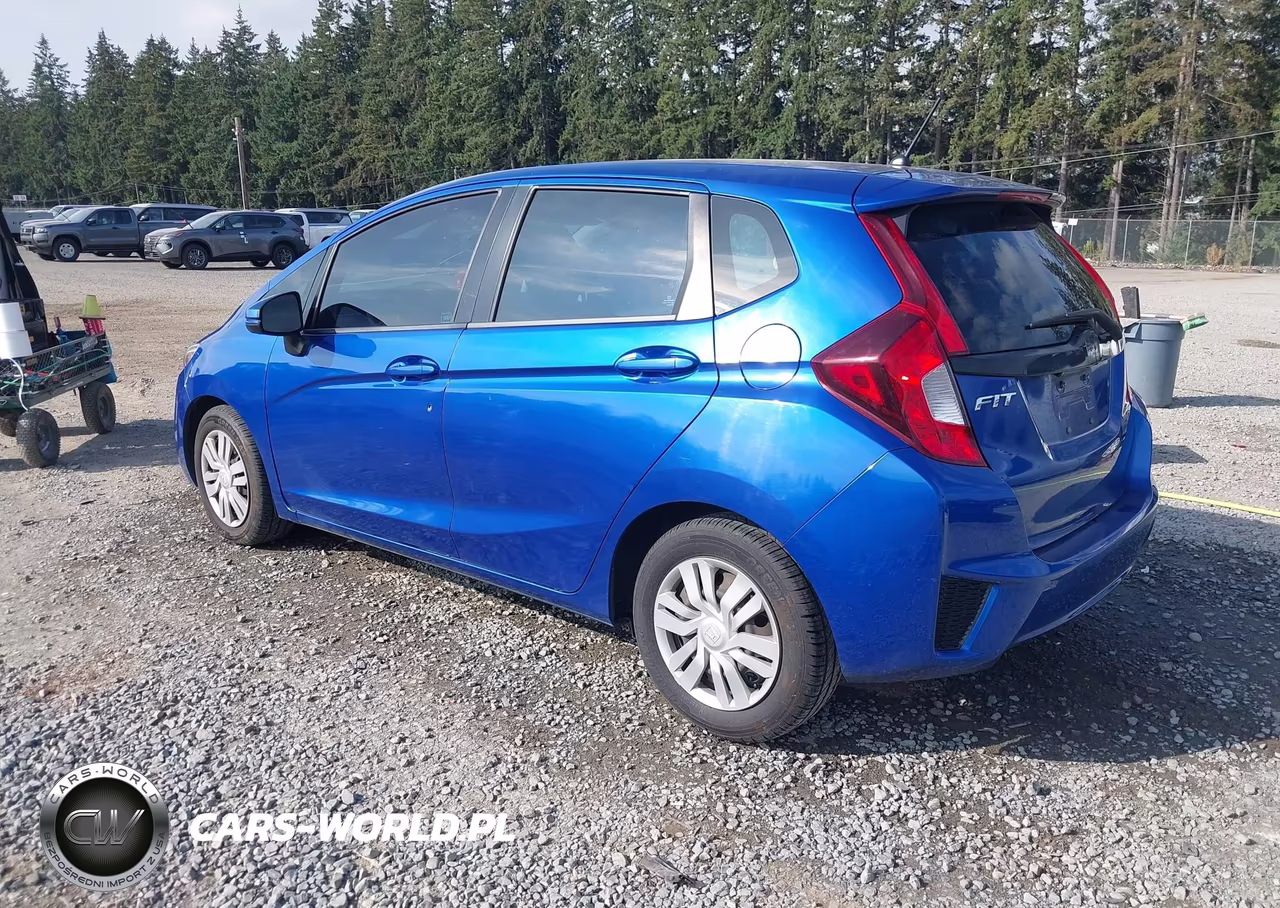 2015 Honda Fit Lx VIN:3HGGK5H58FM718361 - 3