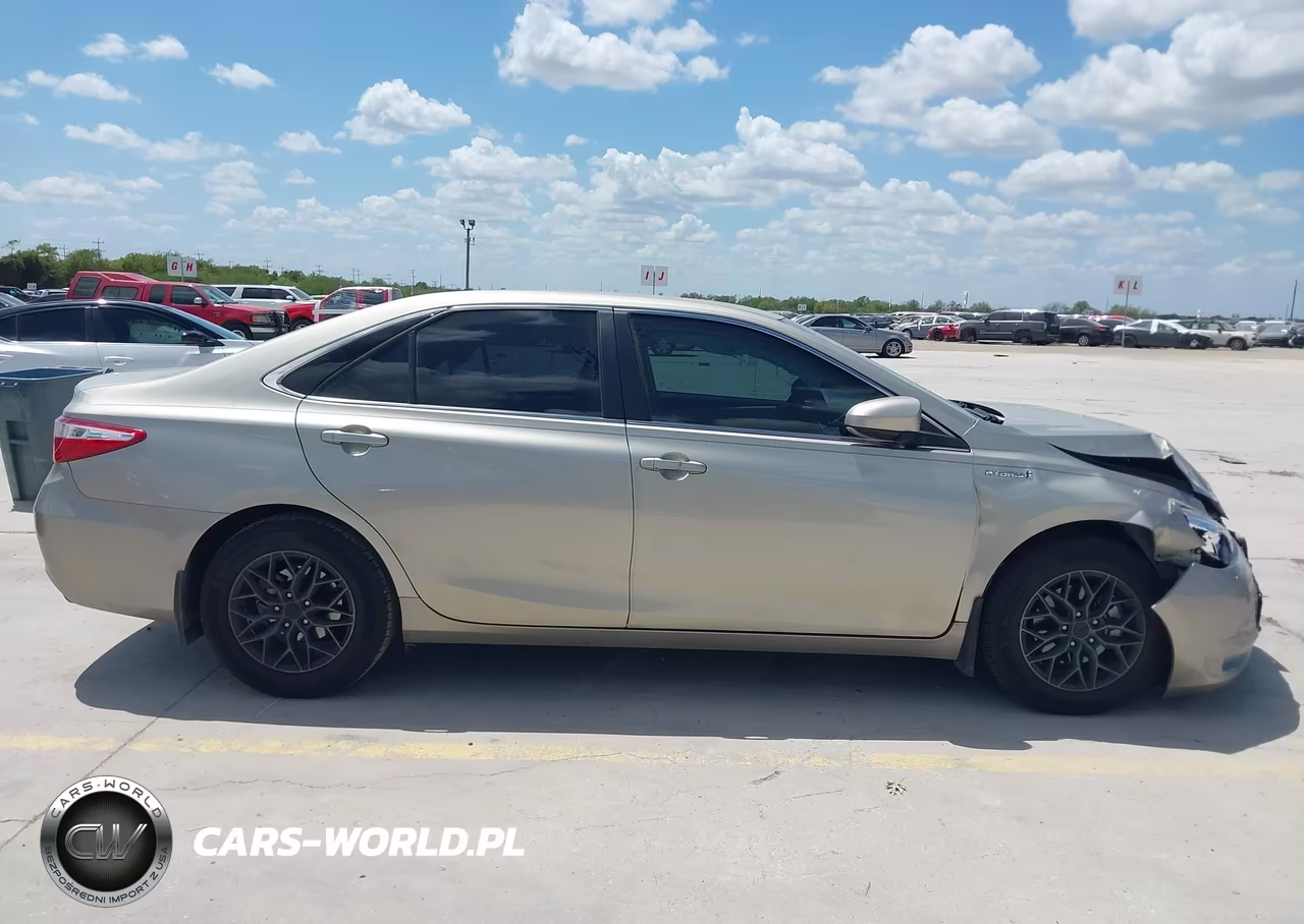 2015 Toyota Camry Hybrid Le VIN:4T1BD1FK0FU162610 - 13