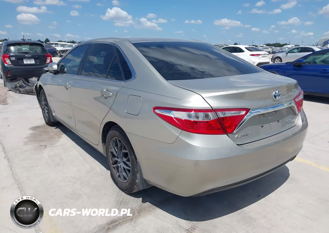 2015 Toyota Camry Hybrid Le VIN:4T1BD1FK0FU162610 - 3