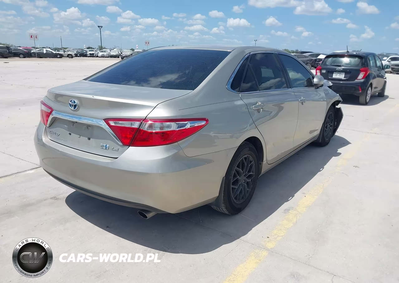 2015 Toyota Camry Hybrid Le VIN:4T1BD1FK0FU162610 - 4