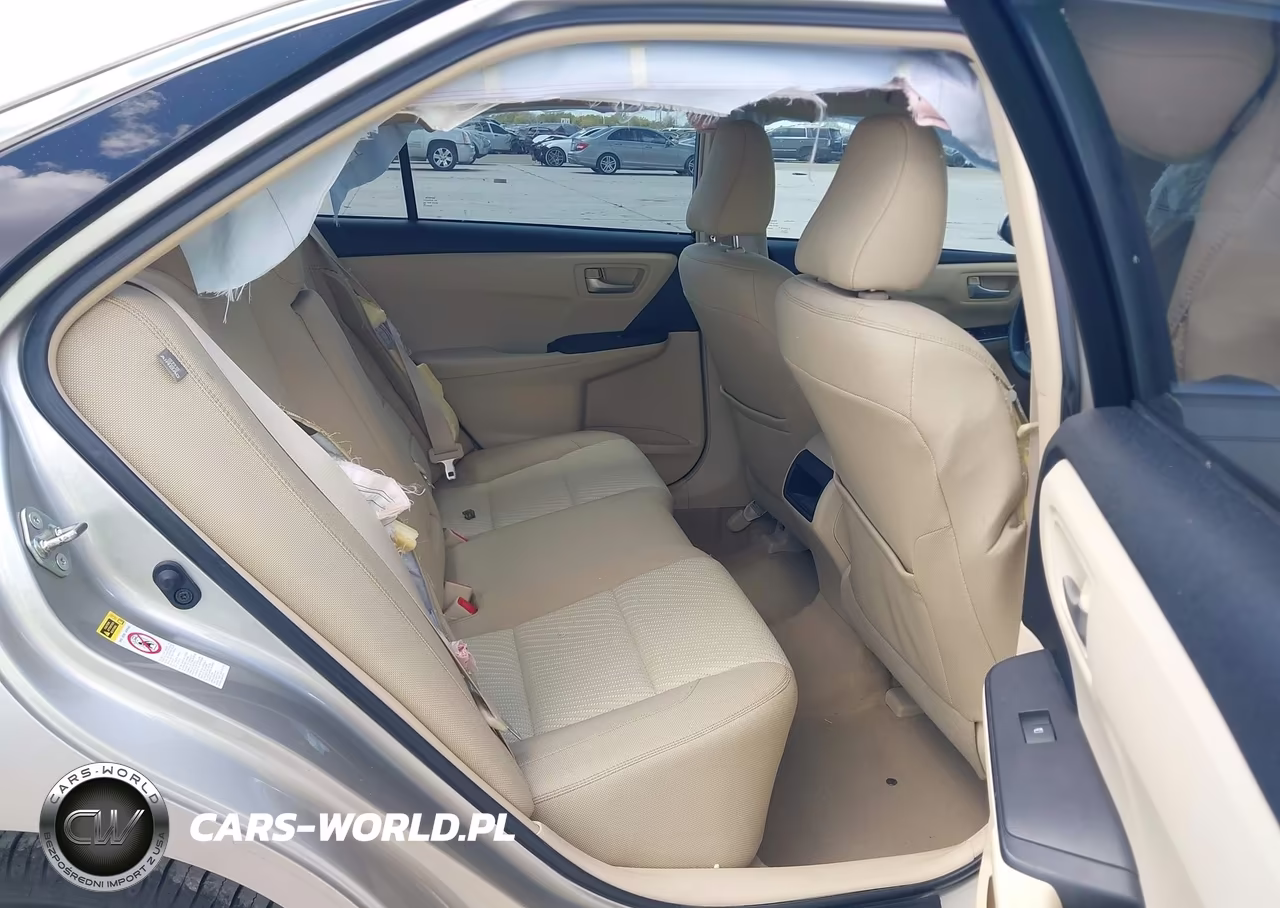 2015 Toyota Camry Hybrid Le VIN:4T1BD1FK0FU162610 - 8