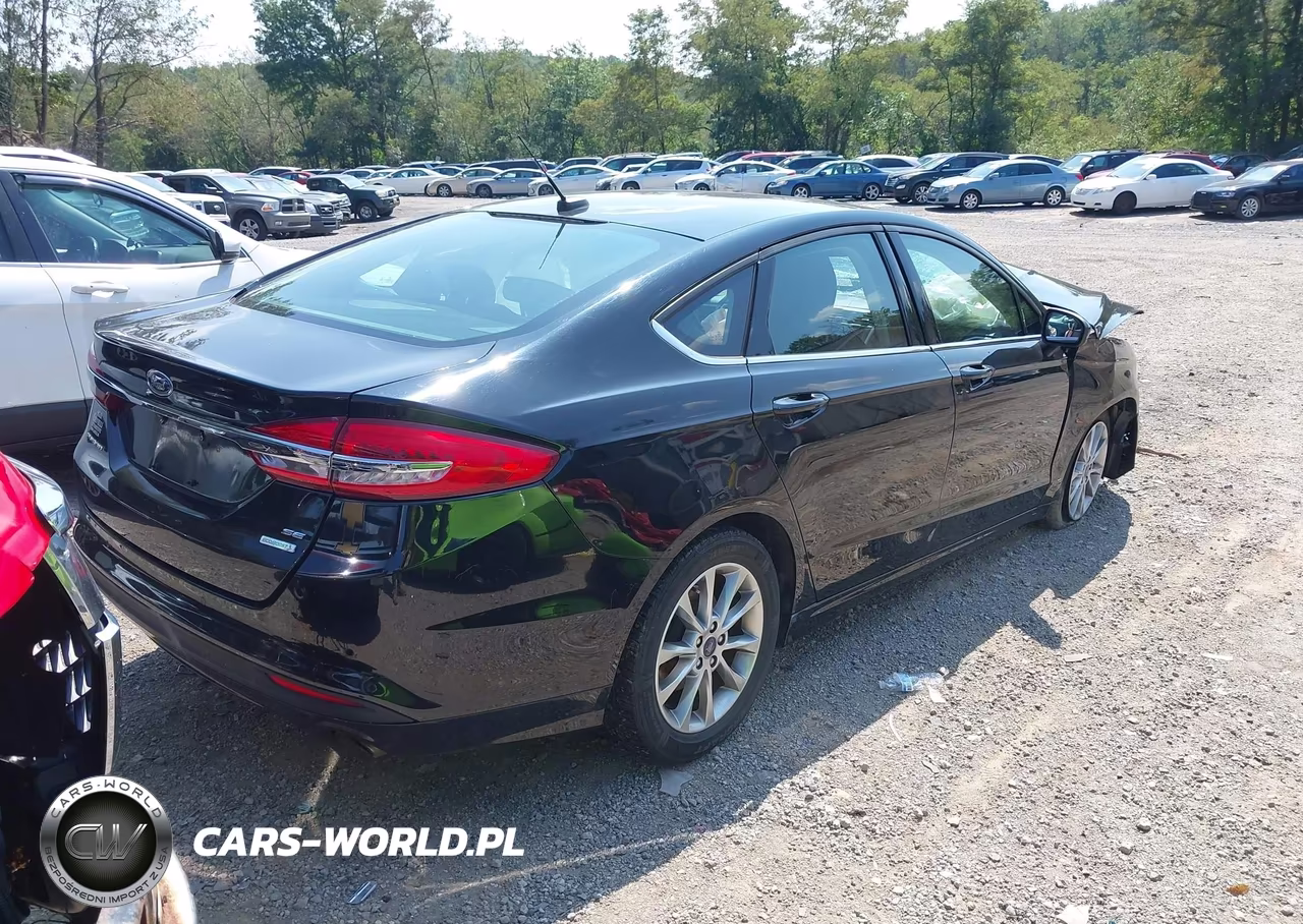 2017 Ford Fusion Se VIN:3FA6P0HD4HR128871 - 4