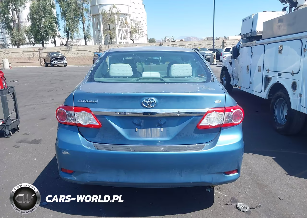 2013 Toyota Corolla Le VIN:5YFBU4EE1DP123181 - 17