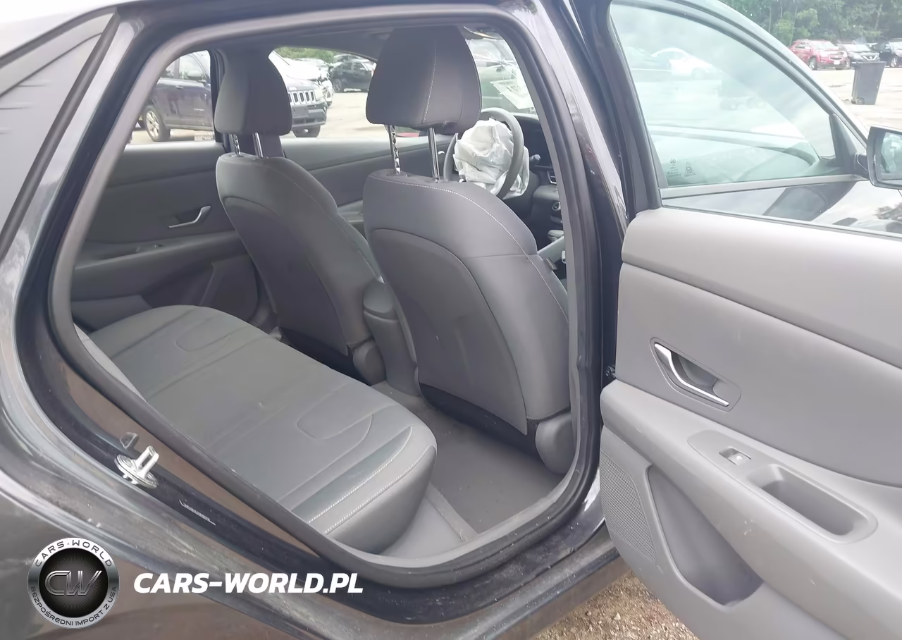 2022 Hyundai Elantra Sel VIN:5NPLM4AG3NH083700 - 8
