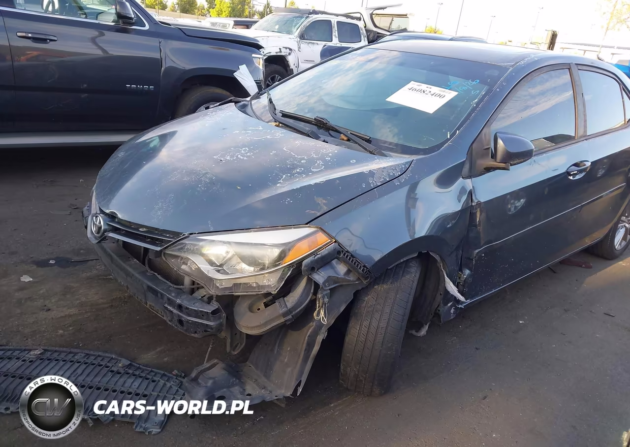 2015 Toyota Corolla Le Plus VIN:5YFBURHE8FP326032 - 18