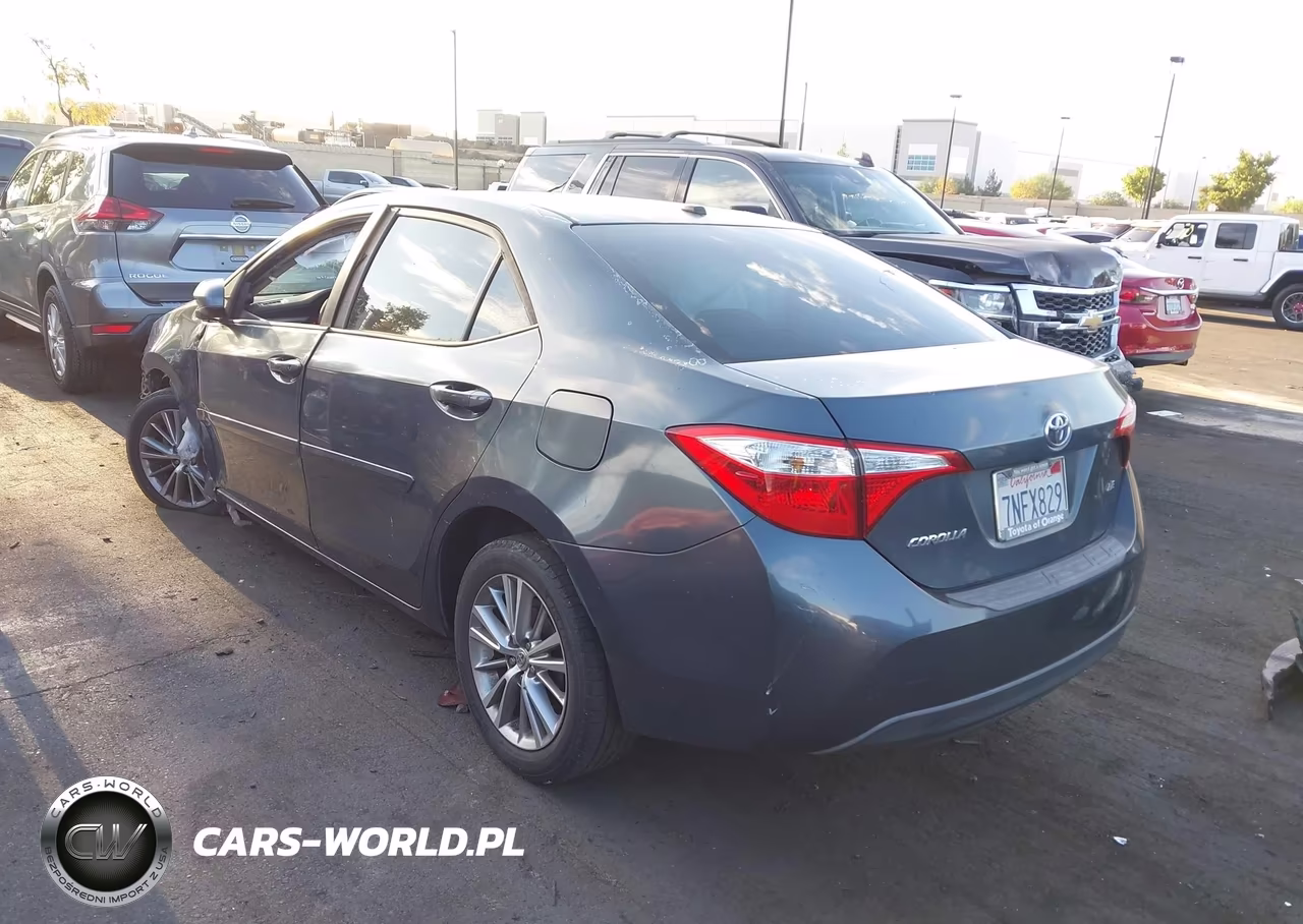 2015 Toyota Corolla Le Plus VIN:5YFBURHE8FP326032 - 3