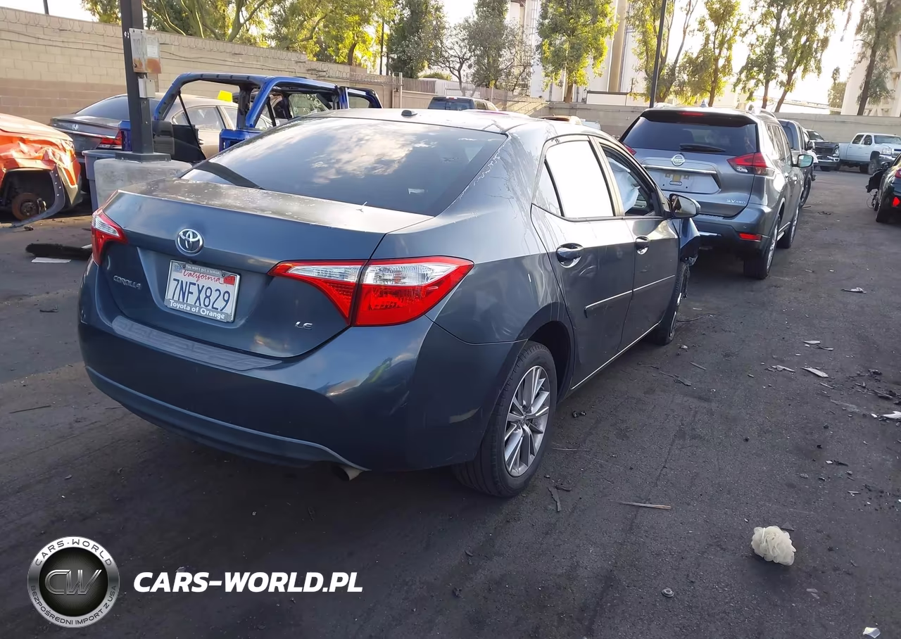 2015 Toyota Corolla Le Plus VIN:5YFBURHE8FP326032 - 4