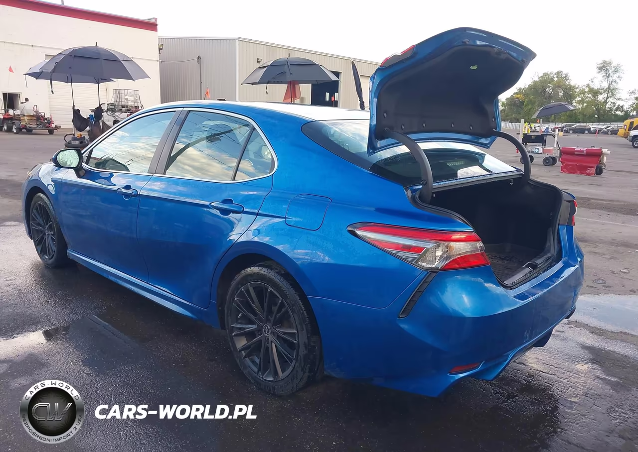 2018 Toyota Camry Se VIN:4T1B11HK1JU131784 - 3