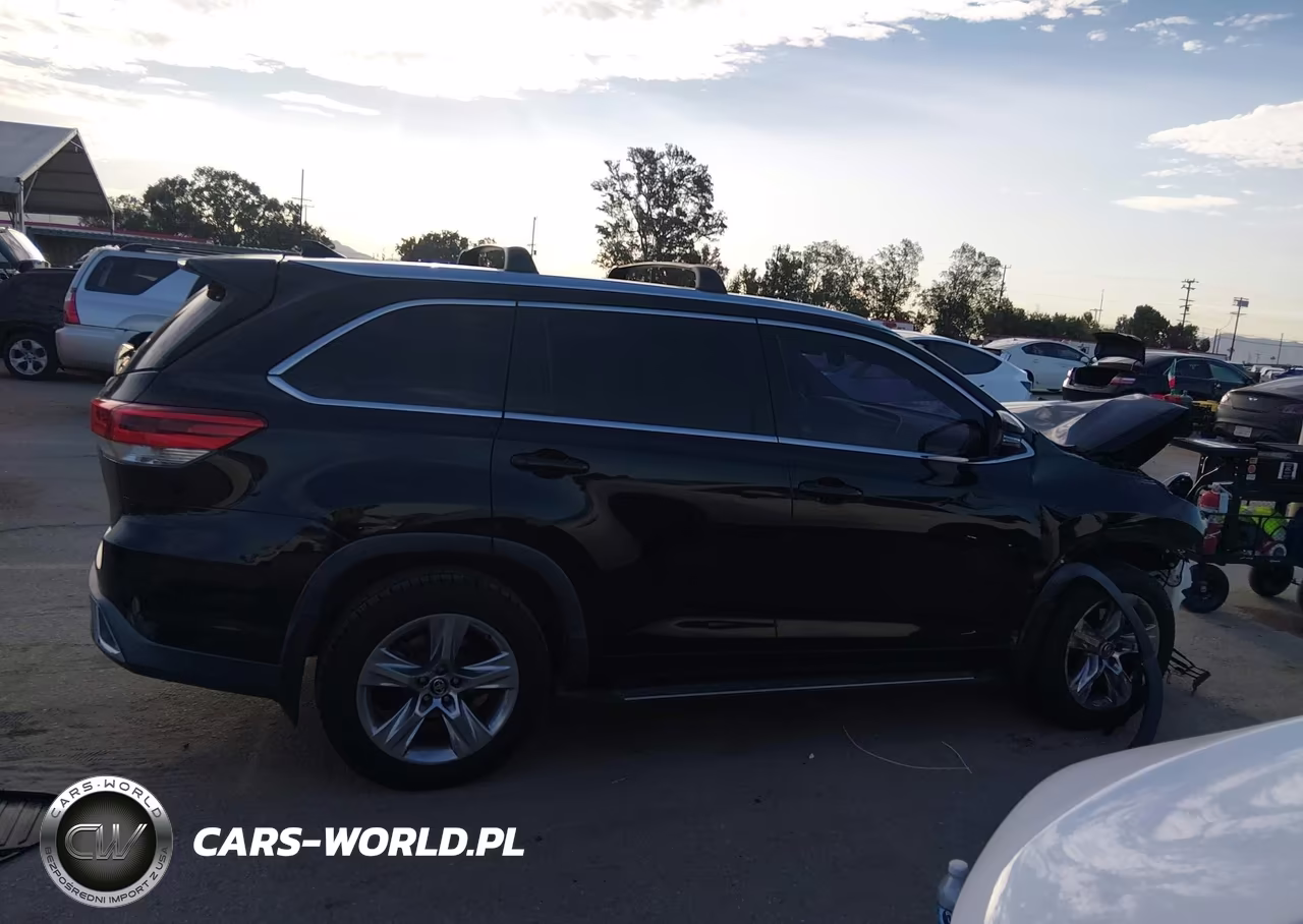 2018 Toyota Highlander Limited VIN:5TDYZRFH9JS238843 - 13