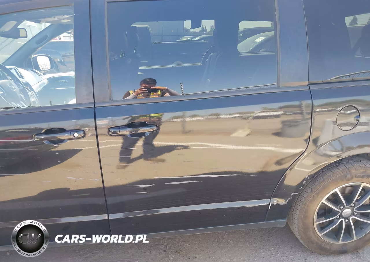 2018 Dodge Grand Caravan Gt VIN:2C4RDGEGXJR281256 - 15