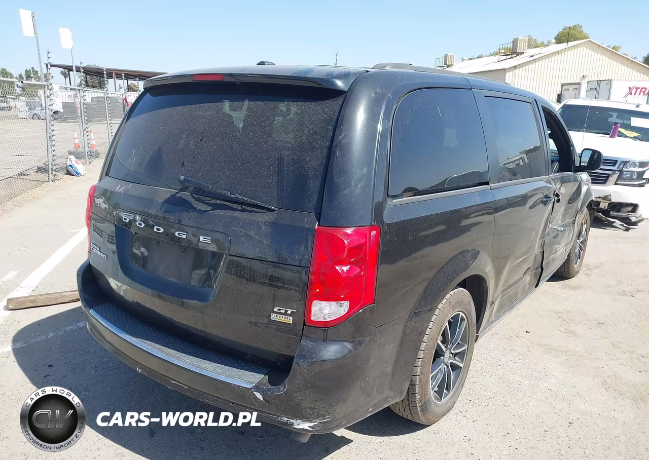 2018 Dodge Grand Caravan Gt VIN:2C4RDGEGXJR281256 - 4