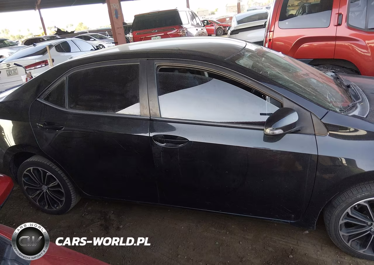 2015 Toyota Corolla S Plus VIN:5YFBURHE6FP309651 - 13