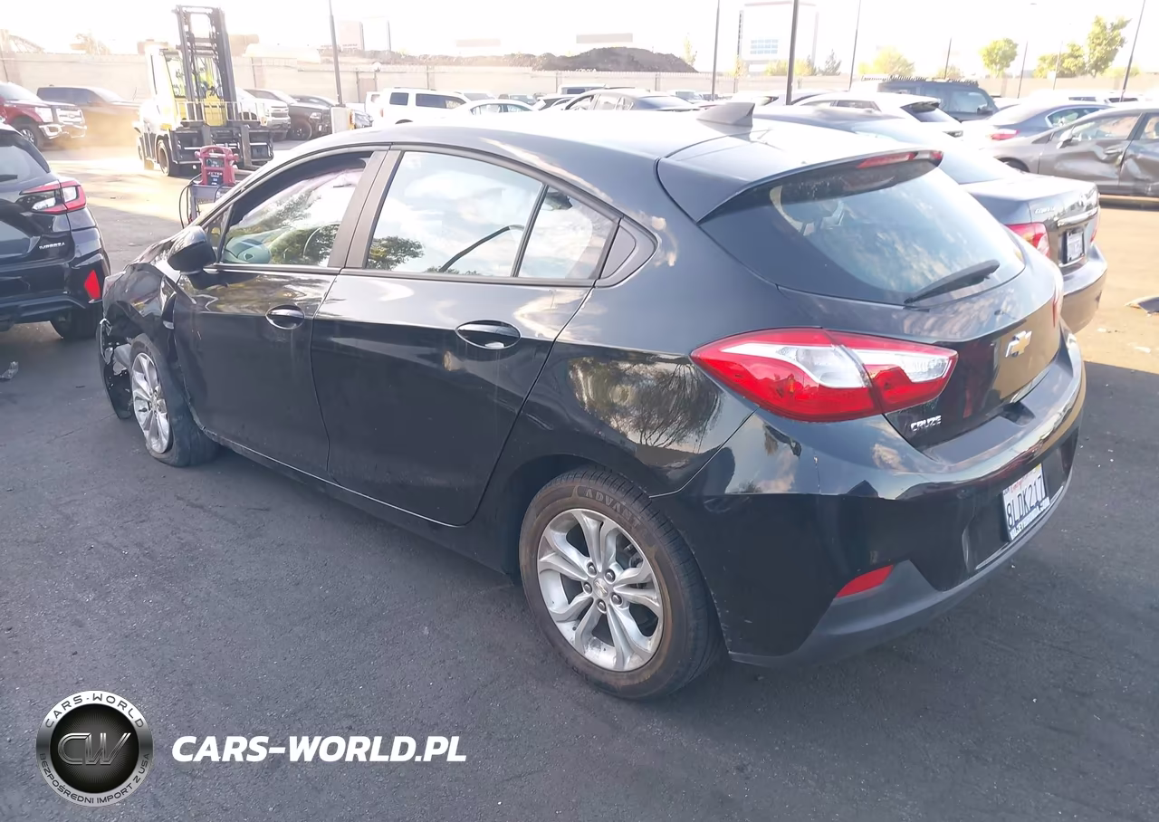 2019 Chevrolet Cruze Ls VIN:3G1BC6SM8KS613023 - 3
