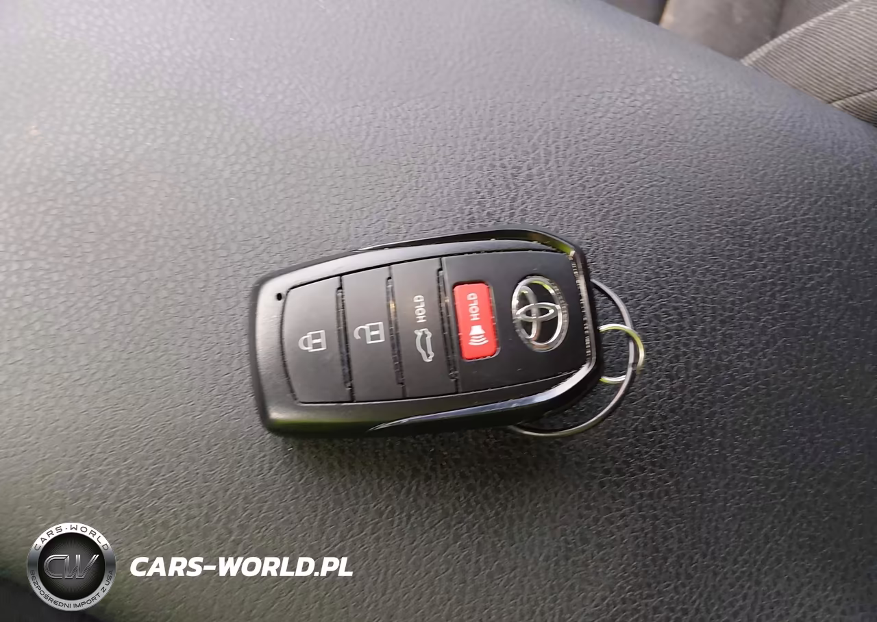 2026 Toyota Camry Le VIN:4T1DAACK5TU280041 - 11